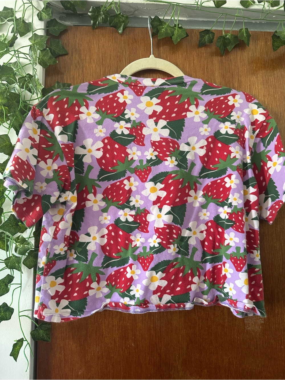 Nooworks Berry Purple Short Sleeve T-shirt Top Strawberry M - Picture 2 of 3